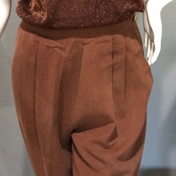 Pleated fully lined dress pants! - Picture 2 of 5